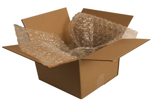 Caja de cartón con relleno integrado para el envío de ramos